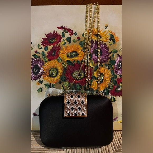 πSOLDπ EVENING BAG π HOST PICK π - Picture 4 of 13